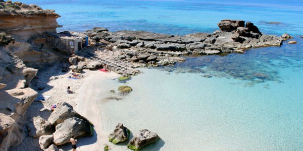 caló d es mort sara revert